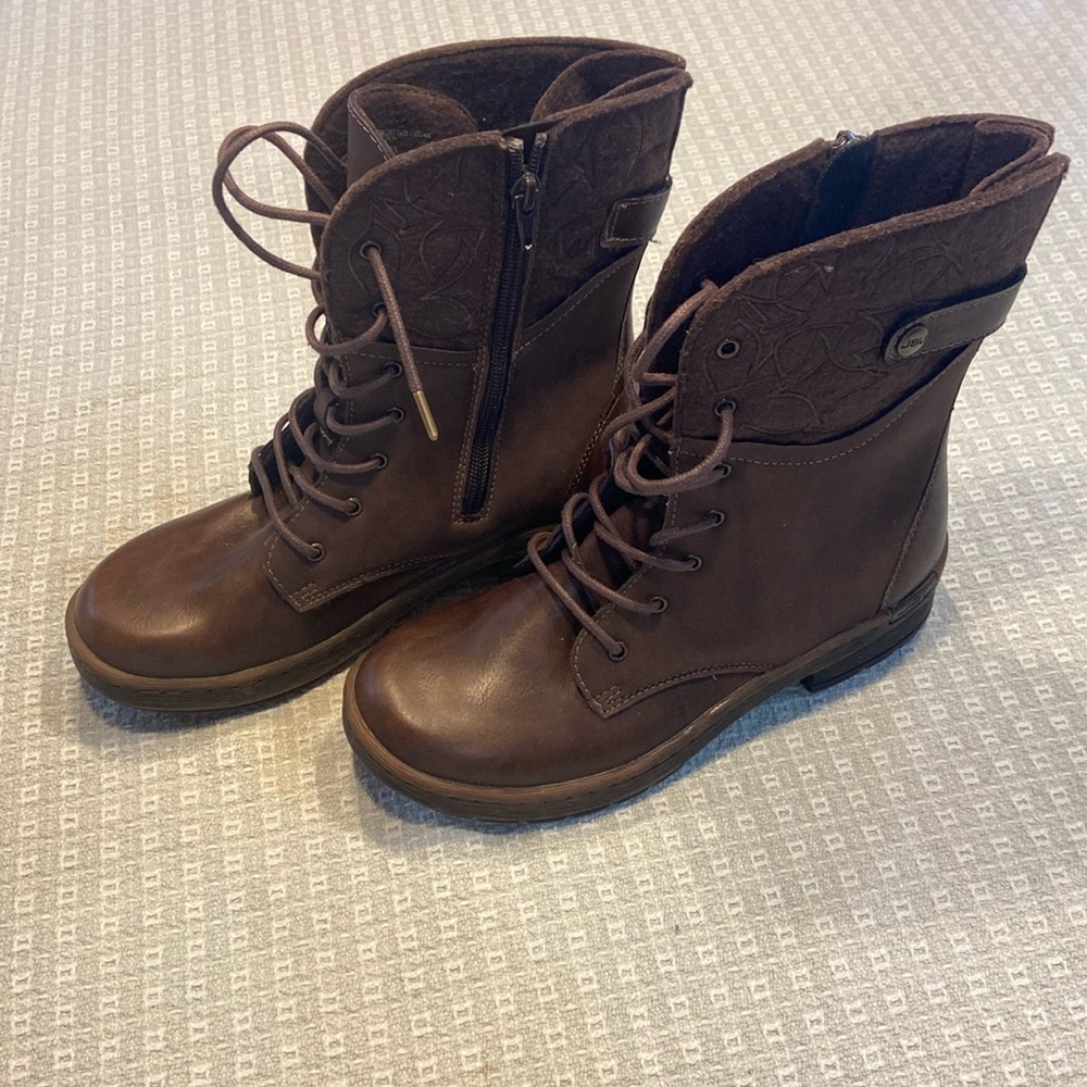 Women’s Boots
